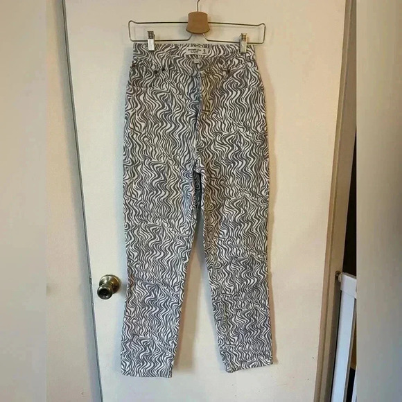 Abercrombie and Fitch Curve Love Jeans - Picture 1 of 6